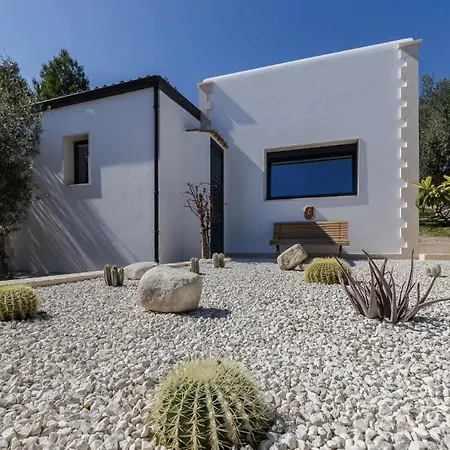Tenuta Olive Alive Affittacamere 4*